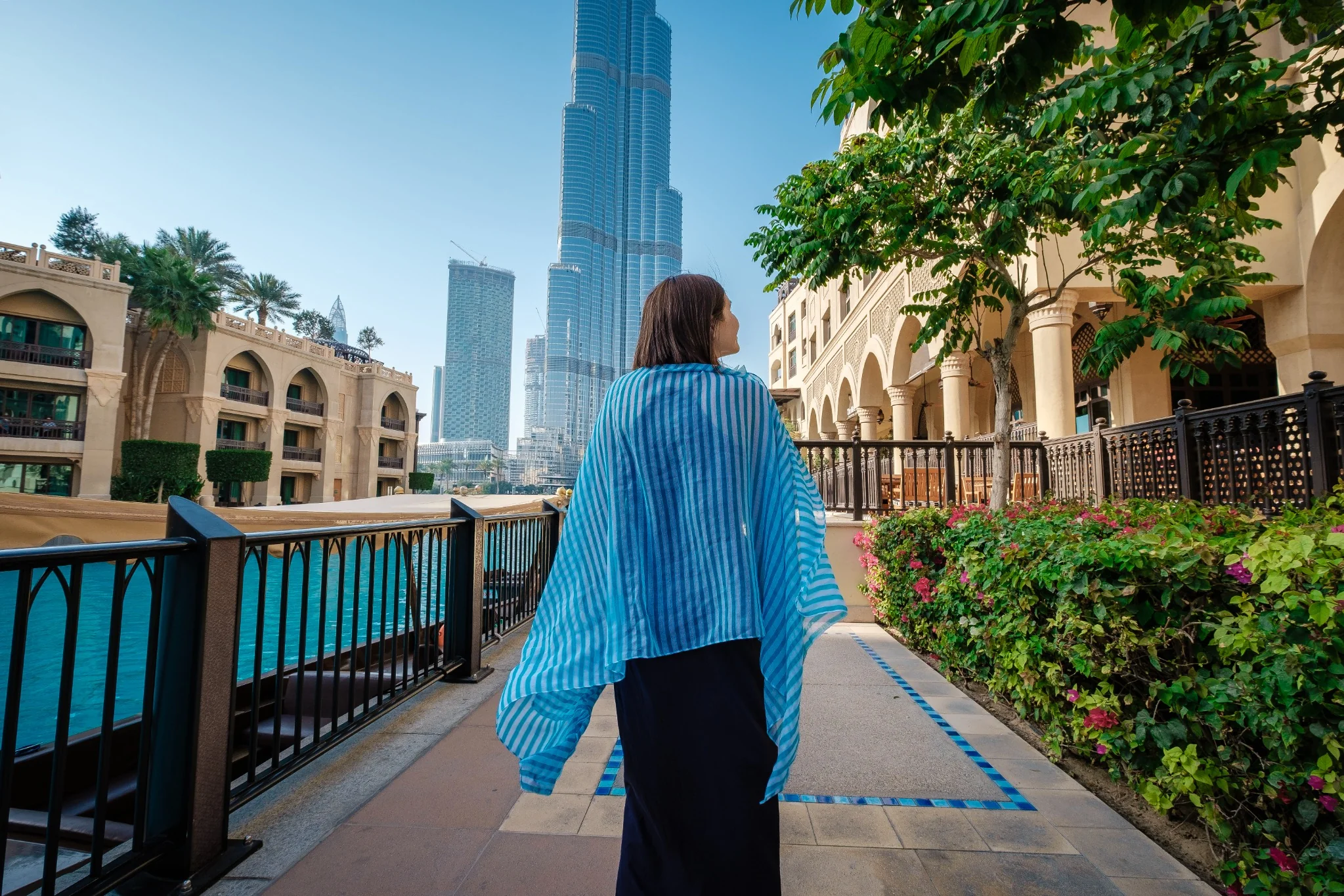 Traveller enjoying a city view during an Abu Dhabi 24 hour stopover