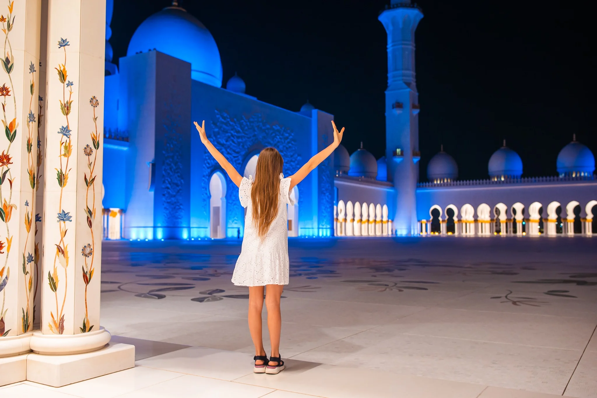 Traveller exploring Abu Dhabi city attractions